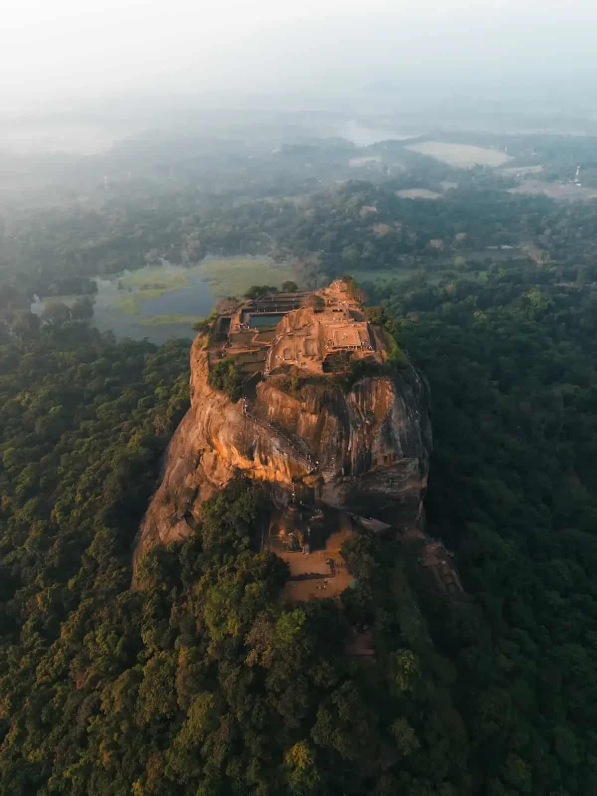 Löwenfelsen Sigiriya im grünen Kulturdreieck