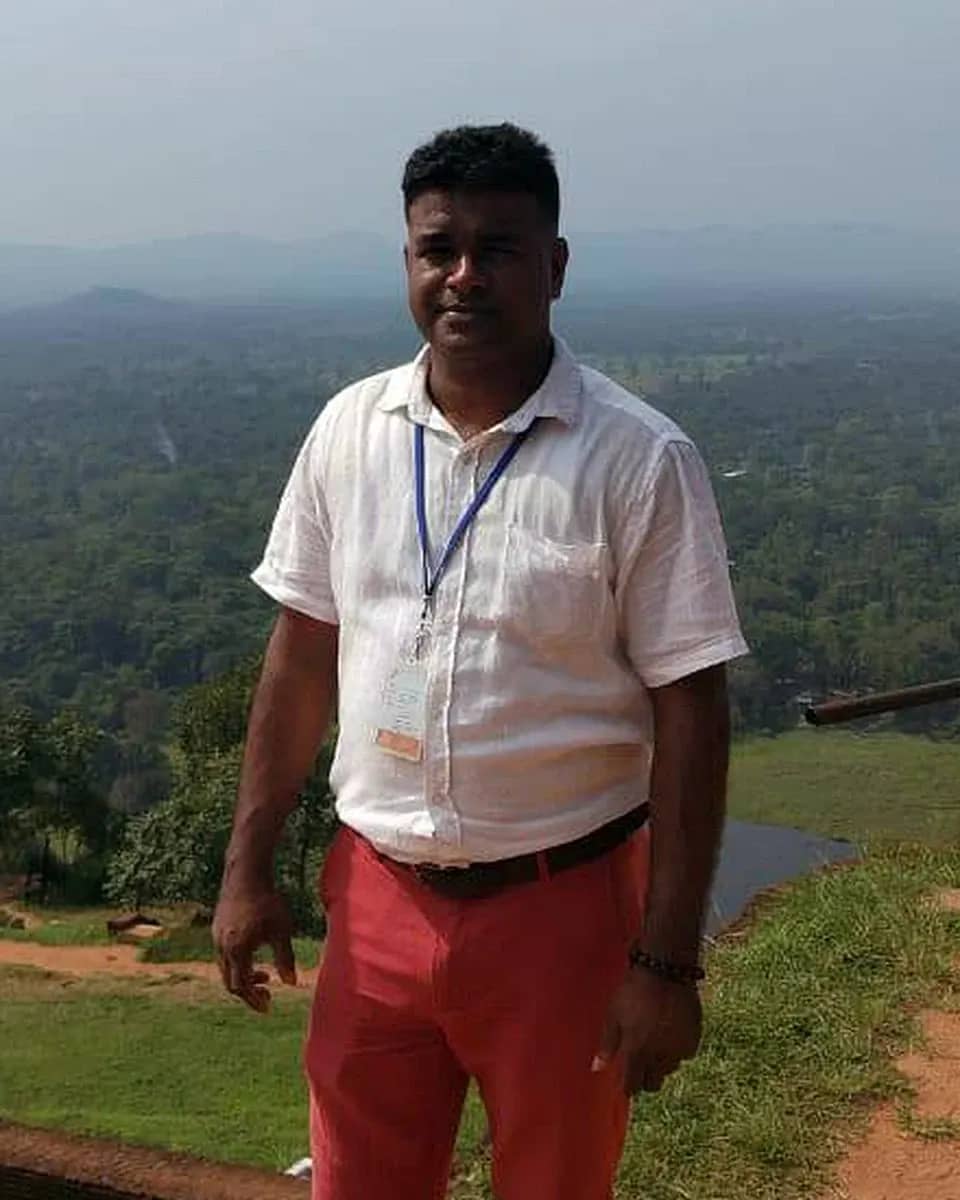 Saman Manamperi, Reisekoordinator